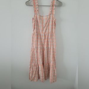 Cute peachy sleeveless midi Dress